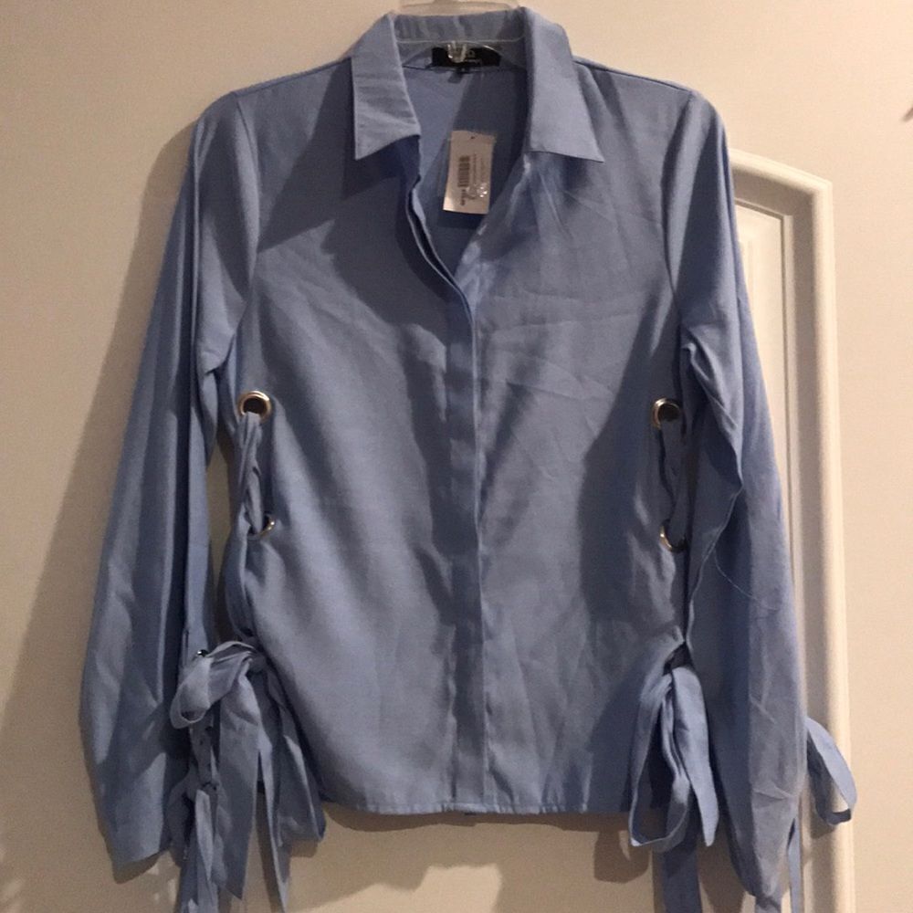 Alpha & omega lt blue button front lace up blouse - Picture 3 of 8